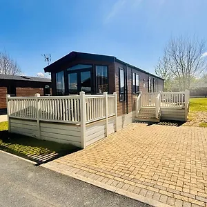https://lottie-lodge-malton-grange.yorkshirehotels.net